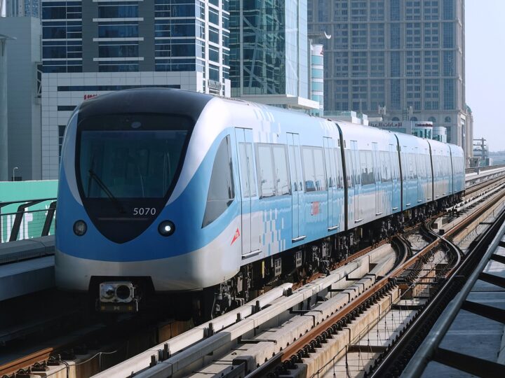 A Dubai Metro train arriving at Business Bay station