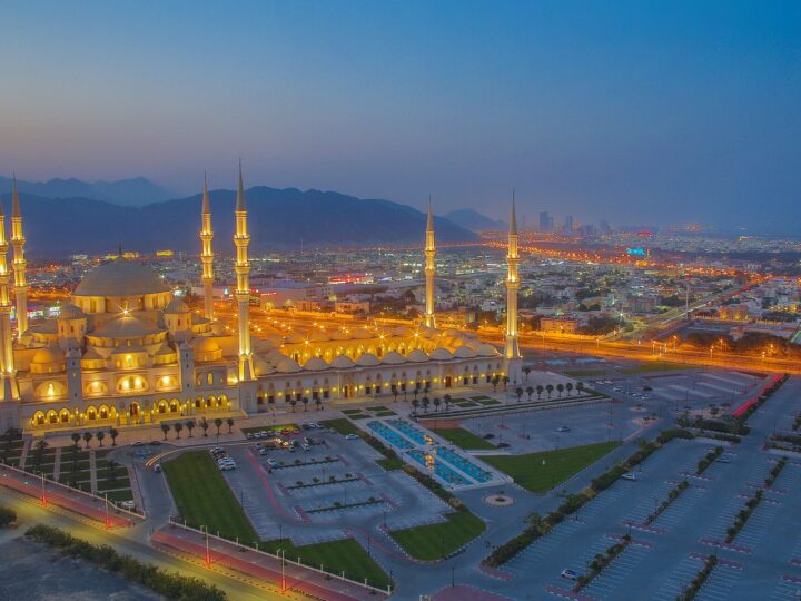 مسجد الشيخ زايد — 16 عمارة